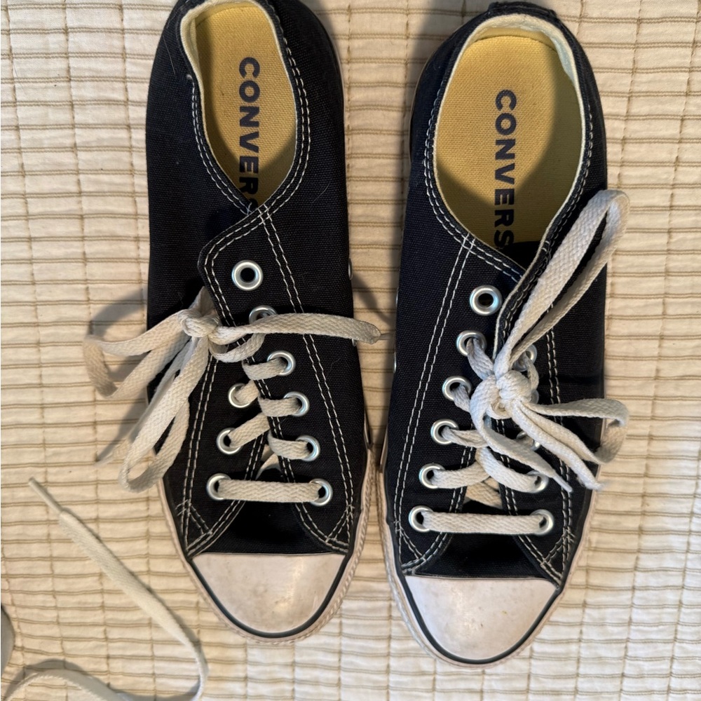 Converse low top